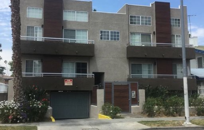 1 bed 1 bath apartment in Prime Koreatown